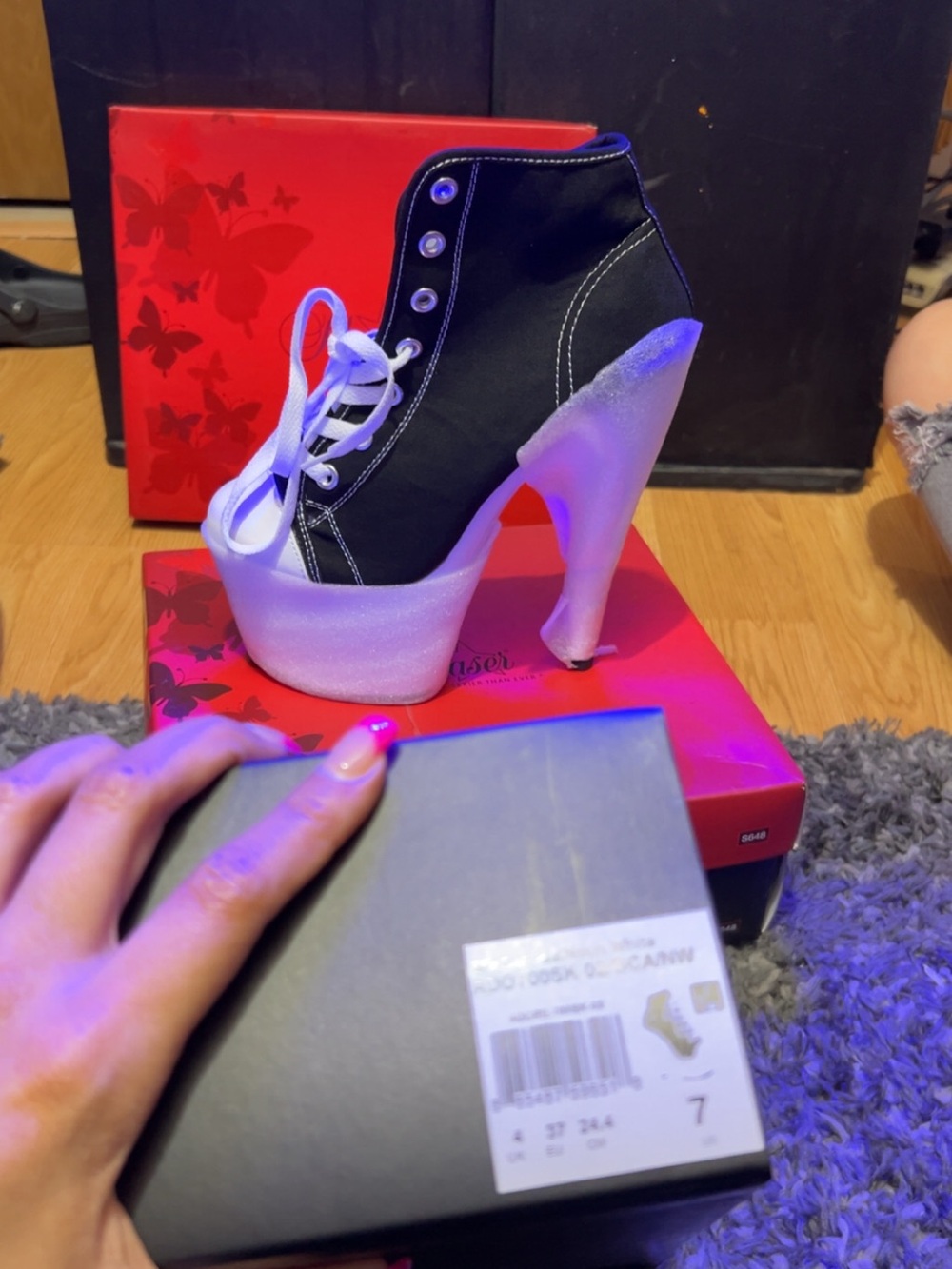 Black and White Platform High-Heel Sneakers - 7